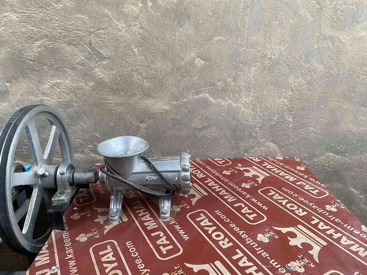 السلام عليكم مثرامات نظاف وحجم ٣٢ للبيع لتصال علا هذا الرقم ***********
