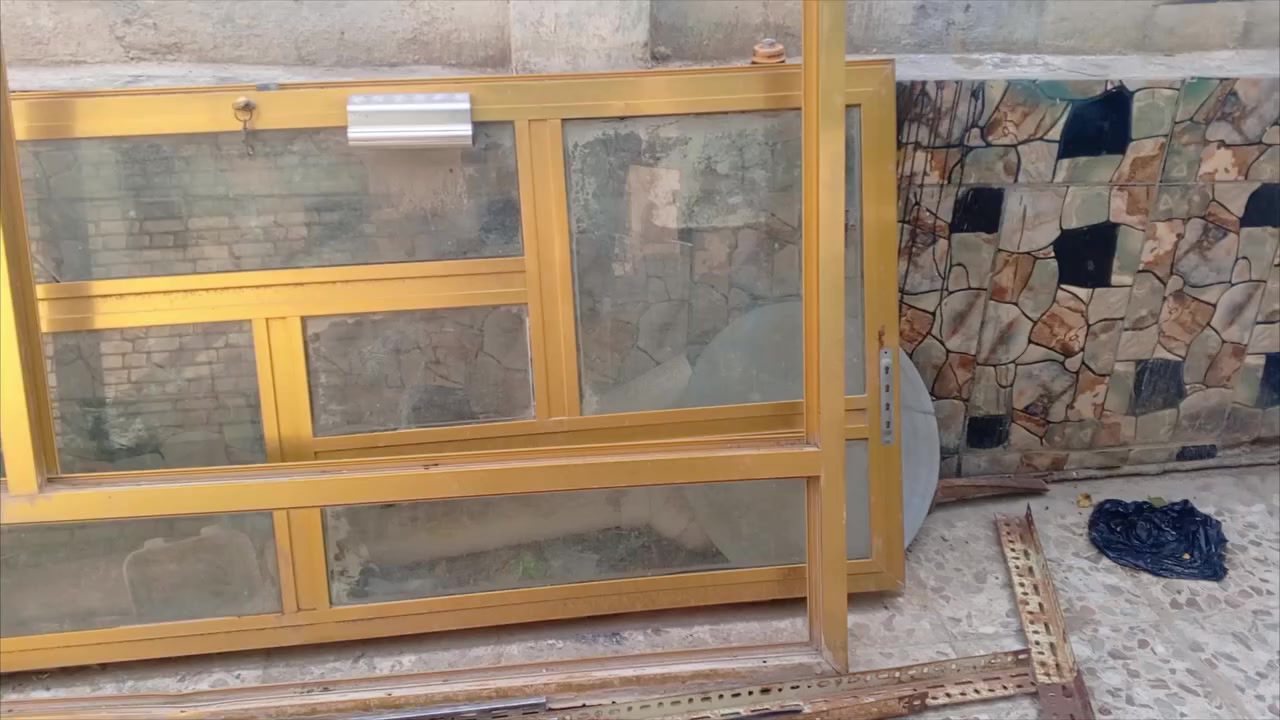 جمخانه للبيع السعر 150 وبيه مجال المكان ناصريه حي اور يم المدرسه الكويته الرقم ***********
الرقم الثاني ***********
