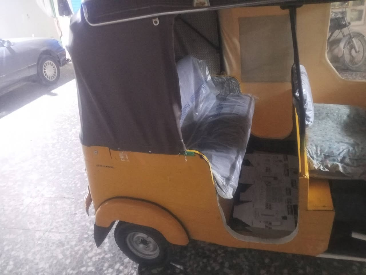 تكتك رقم وسنويه 2019 سعر 5500 مكان بصره تنومه ***********
