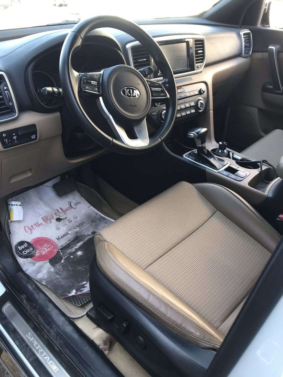 السلام عليكم سبورتنج موديل 20ماشيه54فول بنورامه صندوق كهرباء كرسي كهرباء مخمل وجلدصبغ الدعامية الخلفيه فقط باقي الكشر مكفول بيع اومراوس بغدادالبياع ***********
