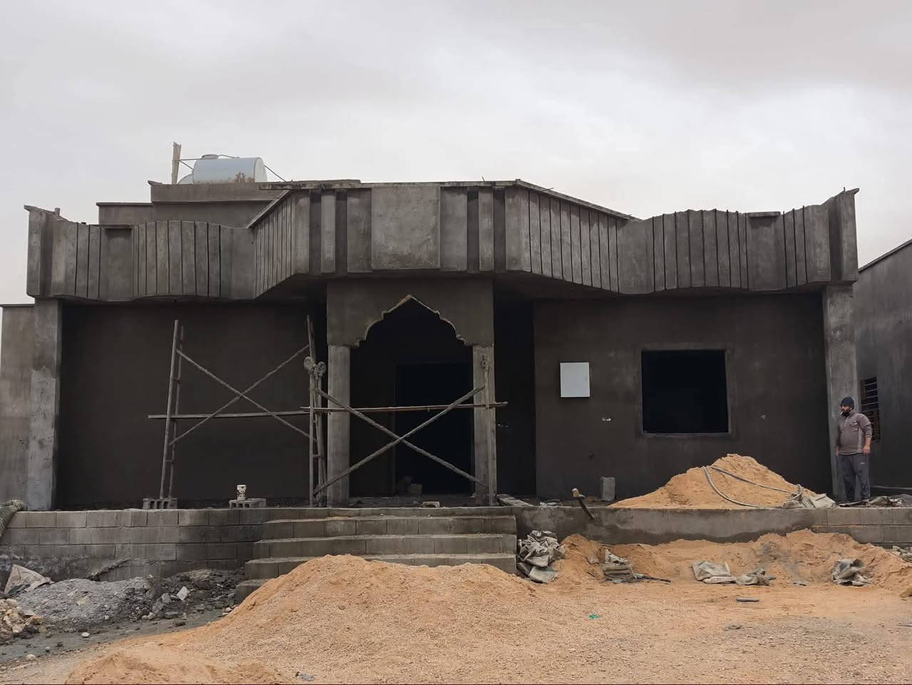 كادر لباخين متفرق 
لبخ +كوبلن+مصاطرواجهيه +اصطار 
صب ارضيه خشن بس اصب /
شقل درجه اوله تجي اشوف ابعينك 
لبخ خشن ناعم 3.500/كوبلن 3.500/صب ارضيه 2.500/انشالله مانقصر وياكم 
الرقم ***********
