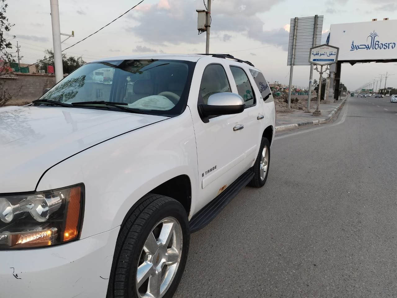 السلام عليكم سياره تاهو ٢٠٠٩ وارد خليجي مكينه وكير مكفوله تبريد وحداديه وتخم تاير جديده سياره الجاملغ الخلفي بي صبغ أثر التاير الخلفي طاك عليه والبنيد مصبوغ أثر زفت طاح عليه وصبغناه والباقي كفاله تحويل باي ساعه اتريد السعر ١٧٥ وبيه مجال قليل العنوان البصره الموفقيه مامتواجد ع الفيس اتصل على هذا الرقم *********** البصرة, العراق
