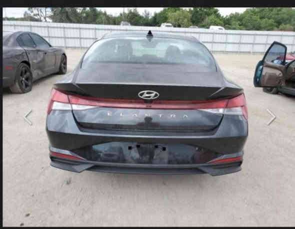 السلام عليكم للبيع النترا 23رقم بغداد بسمي ماشية 56 وارد امريكي محرك  2000 دوش  بدون حادث السيارة ليبل واحد داخلة كلين بيهة بارد ماشر علي صبغ فقط بل دواسة واضح بل صور السونر موجود داخل الصور كير محرك مكفولات السعر 155 قفل قفل قفل للاستفسار الاتصال على ***********
