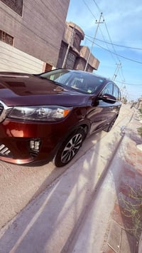 سورنتو ٢٠١٩ • ماشيه ٦٩٠٠٠ • بدون حادث