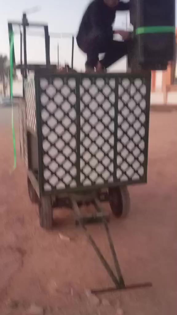 السلام عليكم عربانه للبيع جاهزه سعر مناسب تواصل على الرقم واتساب
***********
