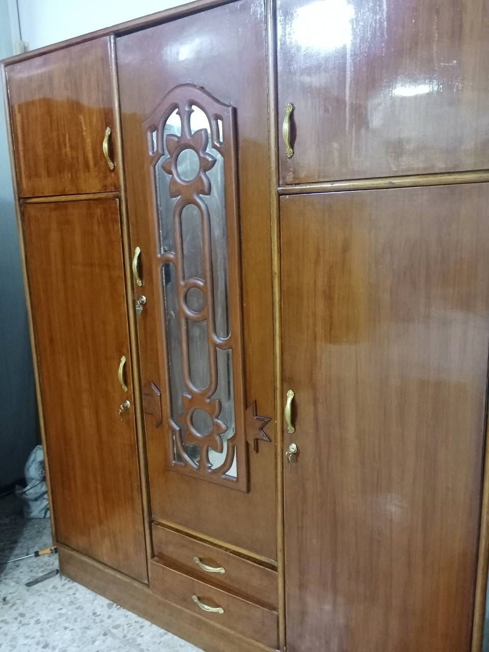 كنتور ابو 3 ملحق نضيف صاج ثكيل***********
