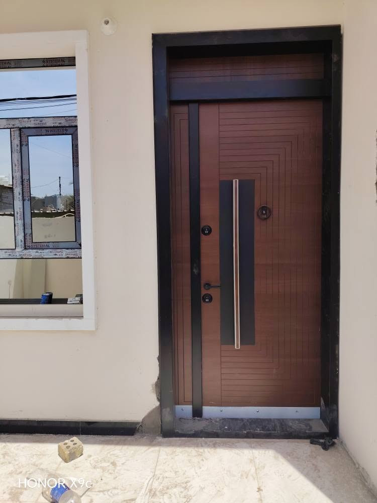 �رجاءا اقرا الوصف زين دار طابو سكني وليس زراعي
🏡 بيت للبيع – 
من رخصة الادمن 
بيت سكني بموقع مميز  في منطقة أكميرة، قريب من جامع الزهراء والمدارس، وشارع مبلّط متوفر فيه جميع الخدمات (كهرباء ماء مجاري
🔹 نوع العقار: طابو ملك صرف (سكني –
البناء رفت ٦٠ سنتمتر
الأبواب قاصة تركي شبابيك المنيوم
جبهة ٤م في ١٩ م
🔹 المساحة: 75 متر
🔹 يتكون من: 3 غرف نوم وصالة ومطبخ وحولي وحمامين وطرمة وبيتونة
💰 السعر: مناسب جداً  (قابل للتفاوض)

📞 للاستفسار: (رقم الهاتف*********** بغداد, العراق
