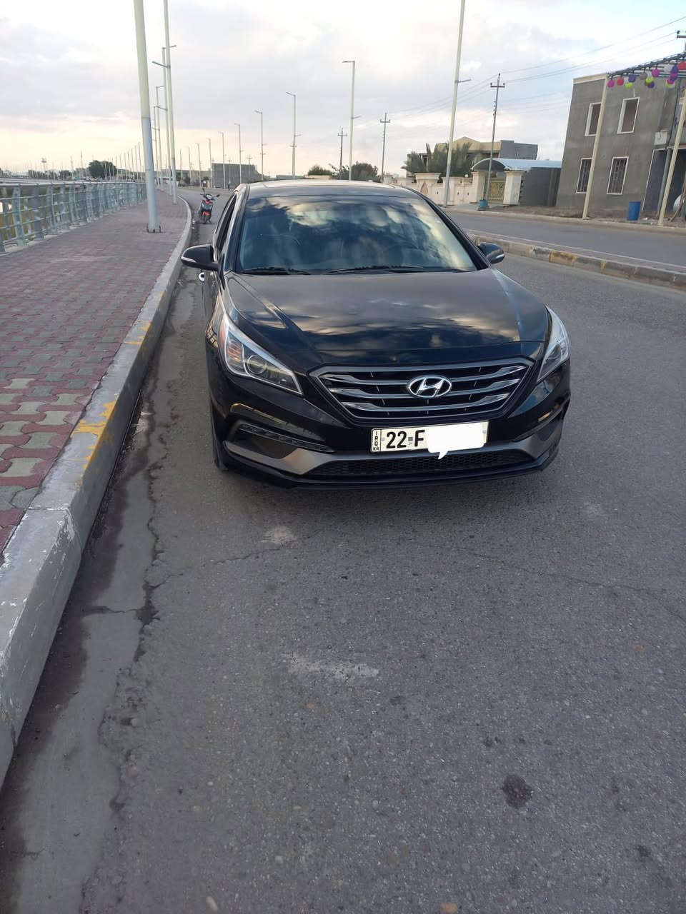 السلام عليكم سوناتا ٢٠١٧ سبورت فول مواصفات سياره جديده حادثه بسيط جاملغ فقط السعر ١٣٠ وبيه مجال للاتصال ***********
