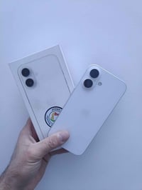 ايفون 16 عادي  ذاكره 256 بطارية 95 نظافة 100% ضمان ماستر  مع الملحقات ...