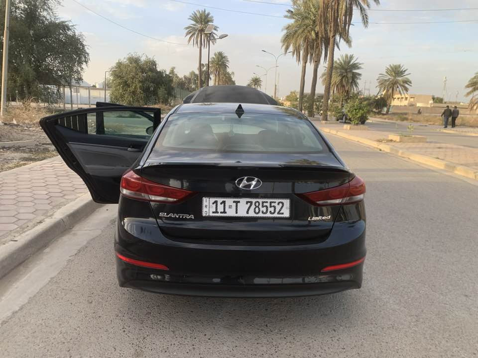 السلام عليكم النترا 2017 فول مواصفات لمتد حادثها بنيد وربع جاملغ مكينة وكير وتخم تاير بحالة ممتازة سنوية لل 2029 رقم بغداد بسمي مكان السيارة بغداد المدائن السعر 130 بيها مجال علما ان السيارة احلى من الصور 
***********
