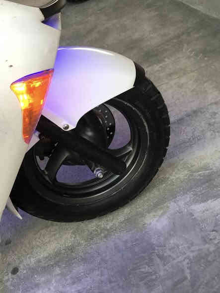 السلام عليكم شباب دراجه للبيع فورزا  08 دراجه حلوه ومرتبه جاهزه ع اخر حبايه ادامه كامله مسويلها مجفته تجفيت كامل ومضبوط وتجي تفحص وتقتنع بيها الدراجه منفوضه نفض من تايرات فلتر هوه ملف شحن باتري مري بطيخه كله جديد وبيها ورقه وحده مال منفيس بس دراجه كامله مكمله السعر 850 الف وبيها مجال كلش بصيط والي يكول غاليه يلكه احسن منها ان شاء الله مكاني بغداد قريب ع بسمايه اتصال ع الرقم *********** تحياتي الكم
