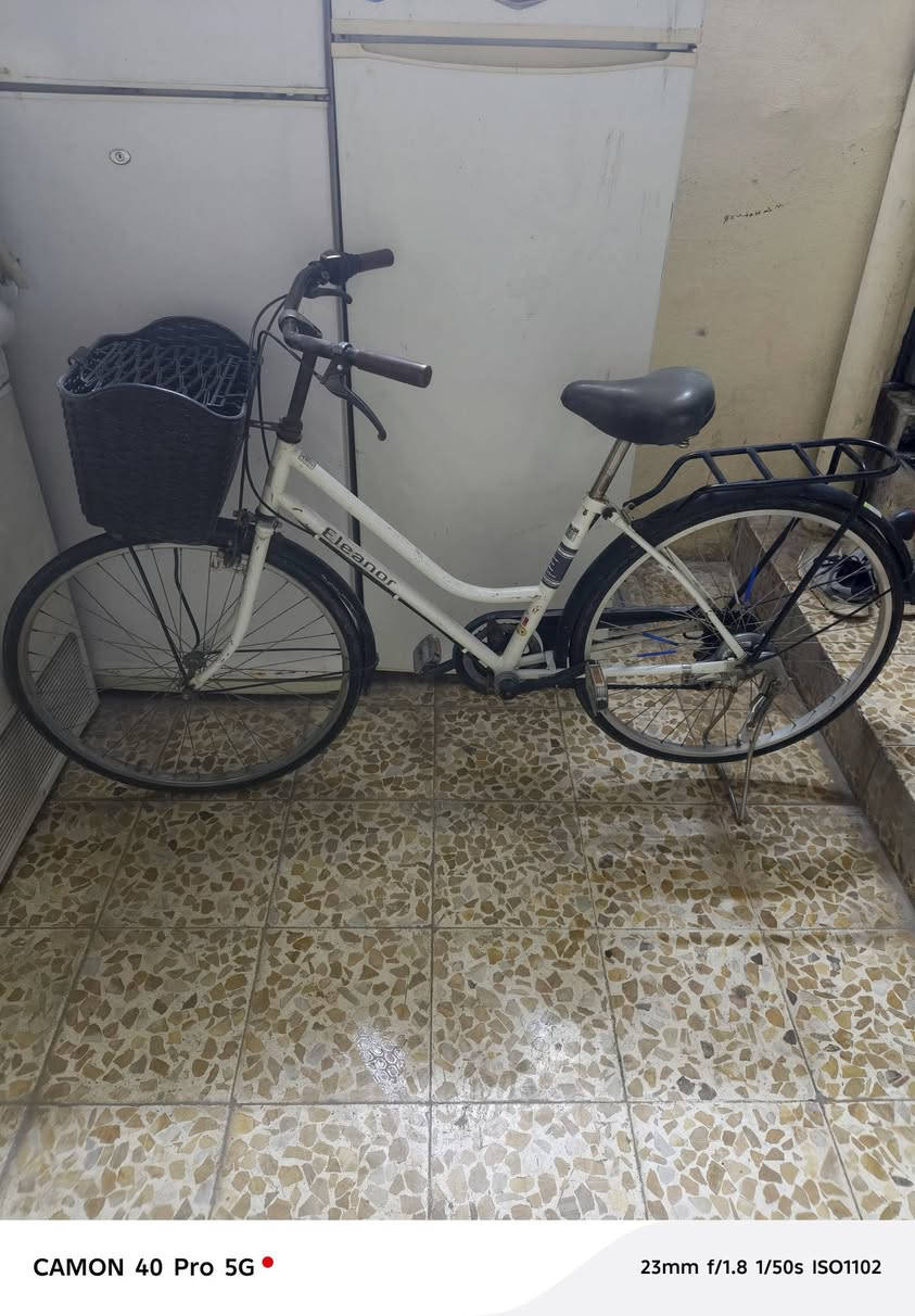 للبيع السعر ٧٥ وبي مجال بسيط شراي يتصل
***********
