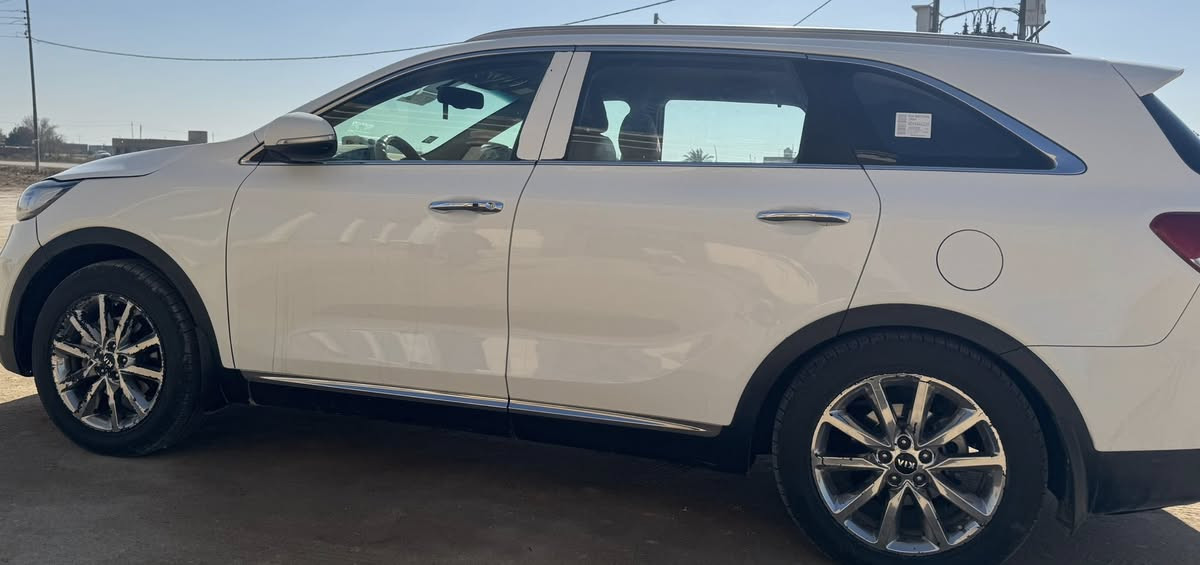 السلام عليكم 
للبيع فقط
سورنتو 
2016
  7 ' راكب
كفاله عامه 
مكفوله من العيب والطخه
ماعدى البارد 
سبير ما نازل 
رقم نكليزي جديد 
سنويه 2035تنتهي
تحويل مباشر 
مشروع وطني 
مصفر غرامات
مكانها نجف 
السعر 235

***********
