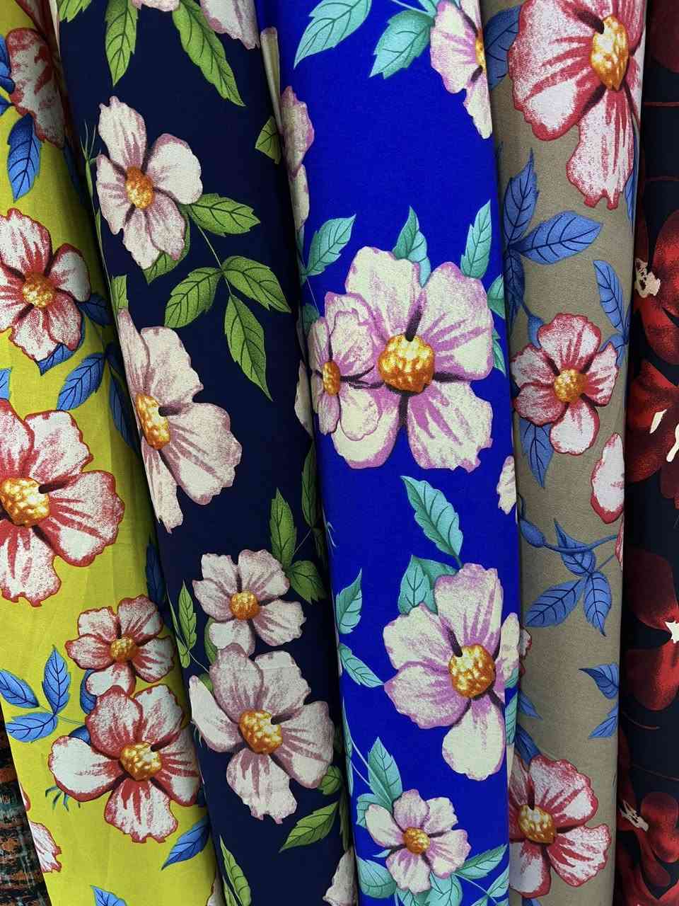 المحل مفتوح 
كشمير ايطالي دبل صبغ قطعه مترين ونص ب 6 فقط
اقوى تنزيلات على مستوى العراق والعالم
🔥🔥🔥🔥🔥🔥🔥🔥🔥🔥
متواجدون كل ايام الاسبوع من 3ونص عصرل 11 ليل

 ☎️ *********** واتساب
شارع تولةفروش مقابل معمل النسيج
✨♥️✨مجمع دلسوز البزاز✨♥️✨
