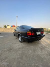 بي ام دبليو موديل 94 وارد ياباني  مكفوله  من كلشي  المكان بغداد   تحسي...