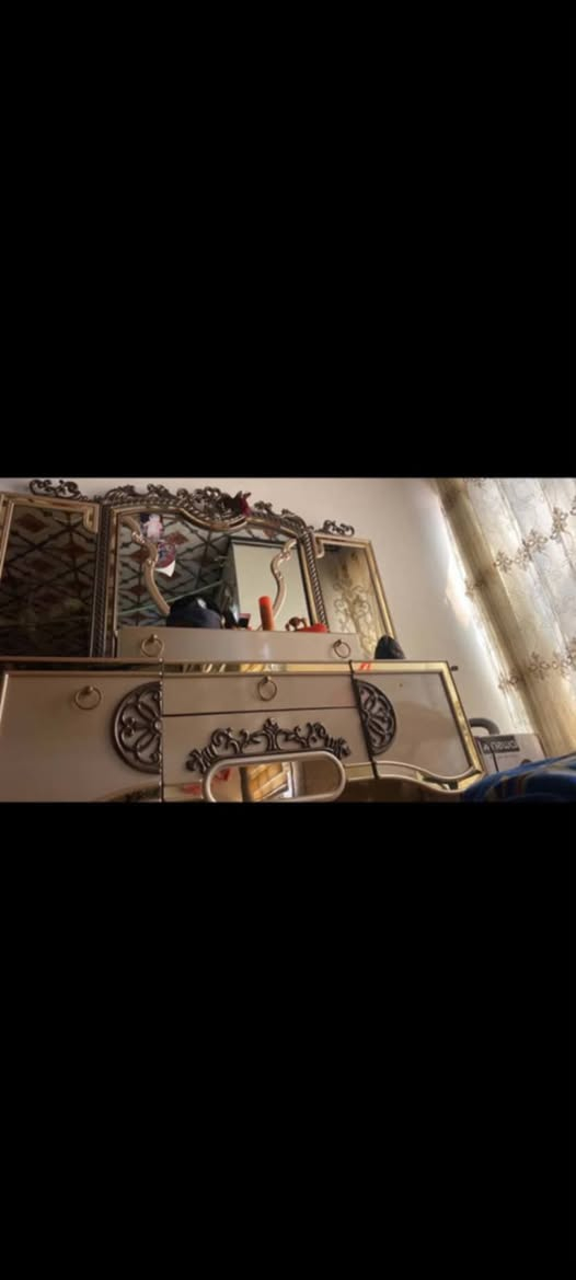 السلام عليكم للبيع
غرفة تركية ضخمة ٩ قطع خشب ثقيل 
السعر ٨٥٠ ألف وبيها مجال 
العنوان 
حي الصديق 
للأستفسار أكثر خاص


**إذا كنت صاحب هذا الإعلان وتريد حذفه لأي سبب، رجاءا أرسل رسالة إلى الدعم الفني**