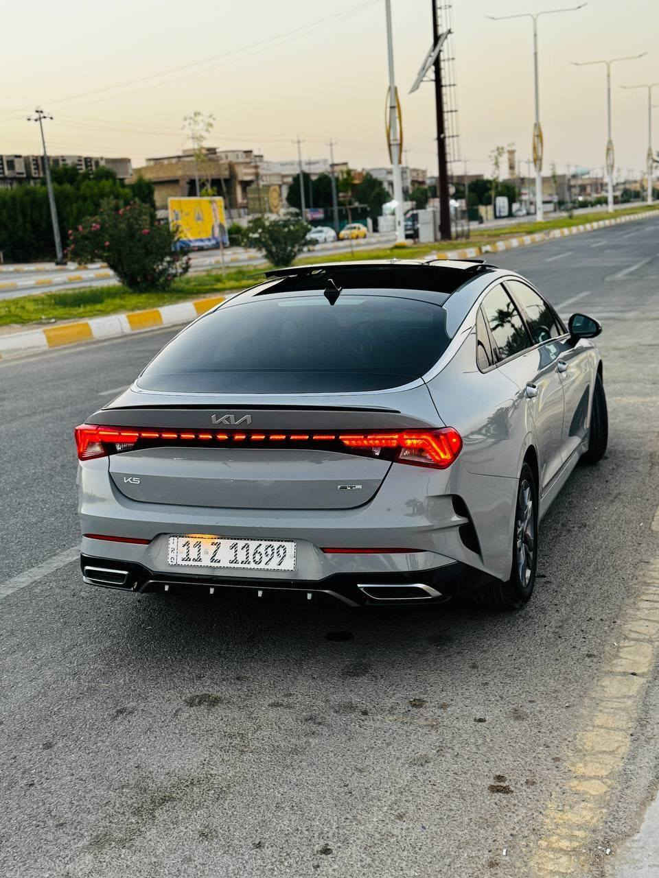 كي فايف 2023 جي تي لاين وارد امريكي كفاله بدون ايرباك ولا صبغ بالبدي
محرك 1.6 تيربو فول مواصفات اللون اسمنتي المرغوب 
ماشي 75 ألف مايل مشي امريكا
سياره جاهزه ومليانه مواصفات ميحتاج اذكرها
السعر 200 بي مجال بسيط
***********
