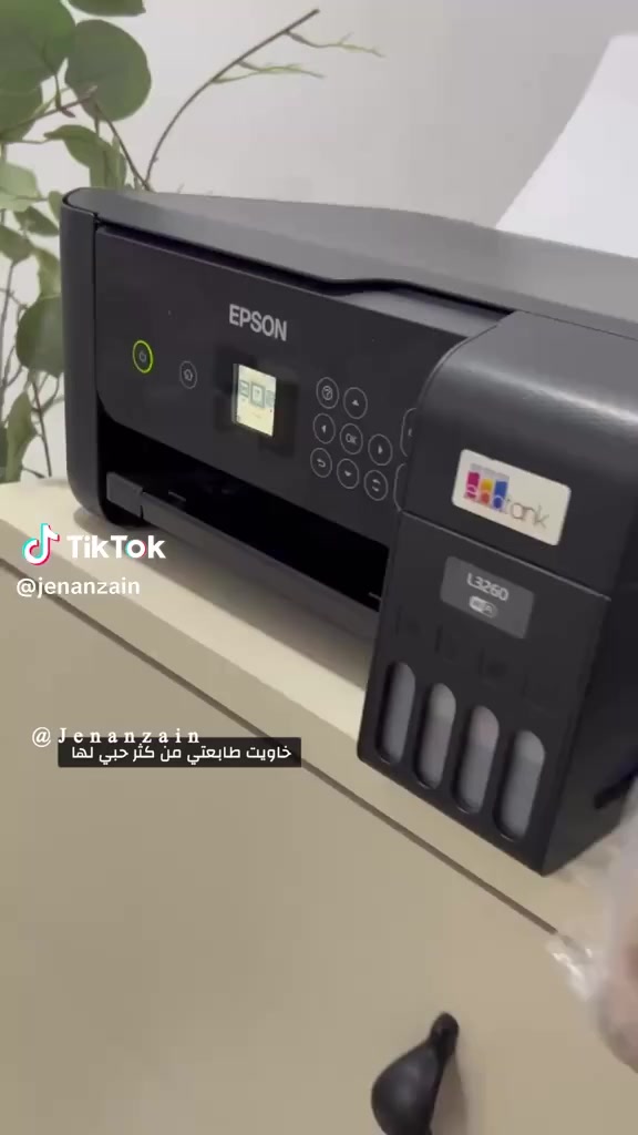 🖨️ طابعة Epson L3250 الأصلية
✨ أداء عالي وجودة طباعة احترافية
📌 المواصفات:
✅ وظائف 3 في 1: طباعة 📝 - نسخ 📄 - مسح ضوئي 🖼️
✅ تقنية الطباعة: Inkjet بحبر صبغي عالي الجودة
✅ الدقة: تصل حتى 5760 × 1440 dpi لطباعة صور ونصوص دقيقة
✅ السرعة: تصل إلى 10 صفحات/دقيقة بالأبيض والأسود، و5 صفحات/دقيقة بالألوان
✅ الاتصال: Wi-Fi وWi-Fi Direct للطباعة بدون أسلاك
✅ نظام الحبر: EcoTank اقتصادي مع خزانات حبر كبيرة، يوفر طباعة آلاف الصفحات دون الحاجة لإعادة التعبئة بشكل متكرر
✅ التوافق: Windows وMac OS
✅ سهولة الاستخدام: تصميم مدمج، واجهة بسيطة، وخزانات حبر شفافة لمراقبة مستوى الحبر
✅ الطباعة على أنواع متعددة من الورق: عادي، فوتو، ملصقات
📦 يوجد توصيل إلى جميع المحافظات 🚚
💬 للاستفسار والطلب:
📞 ***********
📱 واتساب أو مراسلة الصفحة 📩
#ايبسون #برذر #hp #كانون #طابعات #احبار
