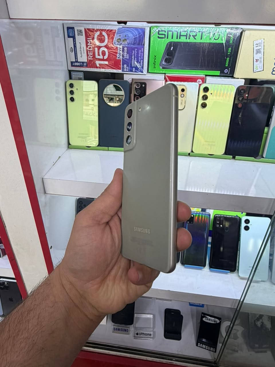 سامسونج اس 21 FA  ذاكرة 256
العشوائية 8 مستخدم قليل مكفول دبل خطين نظافته ١٠٠/١٠٠   
((( السعر فقط 275 الف  🔥)))
وشعندك للبيع او مرواس او تشتري كلشي نستقبل راسلني عالخاص عنواني النجف 
*********** رقمي هذا للاستفسار
