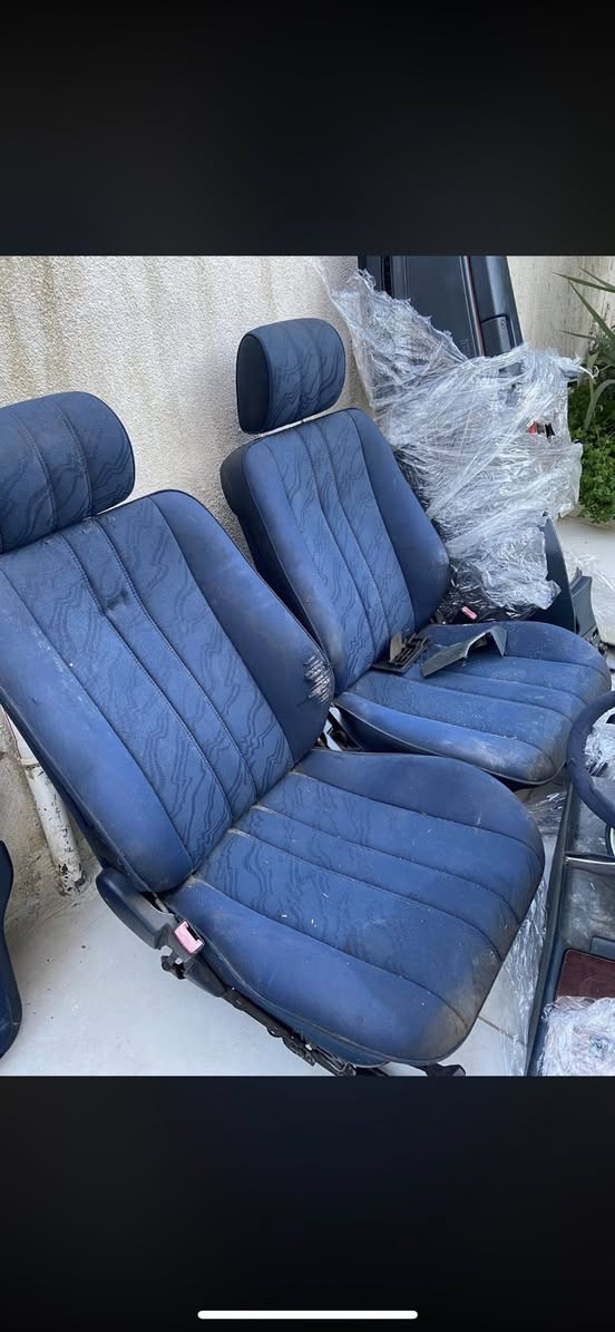 ص غرفه ام عيون موديل 97 
سعر ٤٠٠ الف قفل 
مكان اربيل 
***********
