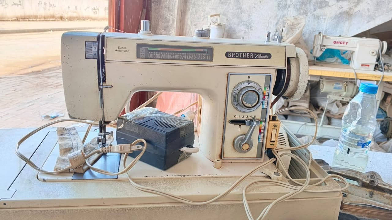 اقوى عرض بل عراق🔥🔥 مكائن خياطه جمله مفرد
مكينه سوده  35الف

مكينه برذر 90الف 

ميز ومكينه سوده ب60الف 

توصيل متوفر لكل لعراق توصلك لقطه مثل بصوره اي خلل بل مكينه تسترجع وتفحص امام المندوب تثبيت حجز 

***********
