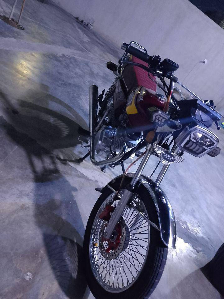 دراجة سولينك 2025 نضافة فول كهربائيات كاملة أربعة گير دراجة مكفولة سعر 730 و بيها مجال بسيط شراي تعال خاص


**إذا كنت صاحب هذا الإعلان وتريد حذفه لأي سبب، رجاءا أرسل رسالة إلى الدعم الفني**