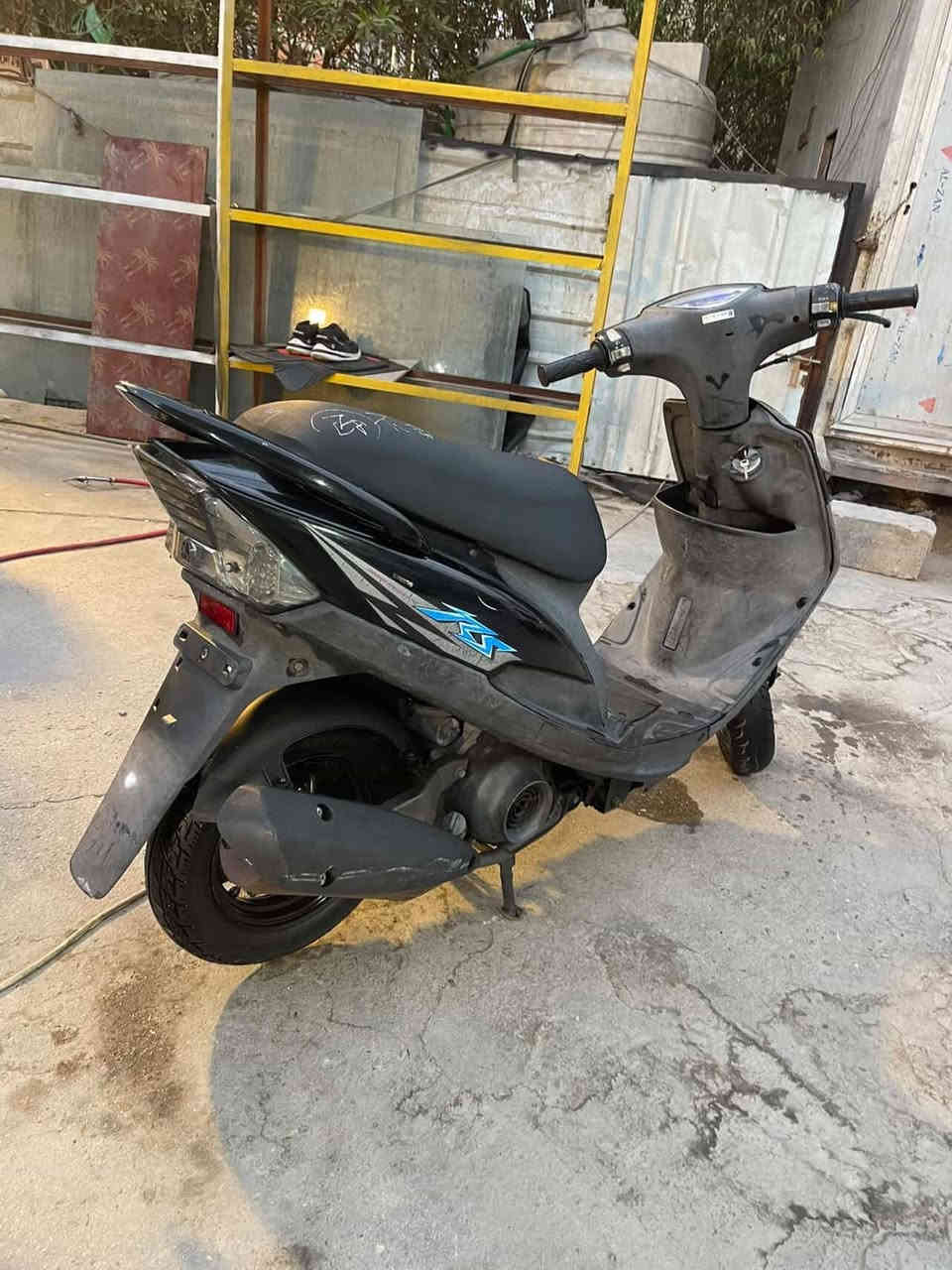 السلام عليكم ماكس عدله للبيع الدراجه محركها خير من الله شلعه ومعدل دراجه برغي ما مفتوح بيها ما صارلي هواي من منزلها من الرمبه و المكاتبه و المنفيس موجودات مكفوله كفاله عامه عنواني بغداد الجديده سعر ٨٥٠ رقمي ***********
