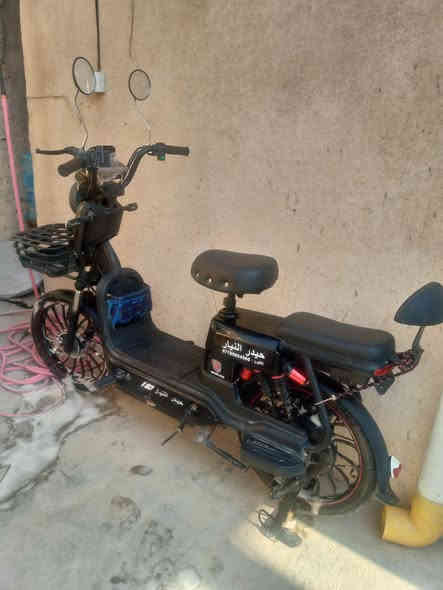 بايسكل شحن 5بطاريات نضيف كلش كله شغال بس بايدر ماله مكسور مابي اي نقص عده بايدر سعره 350 اي ستفسار عل رقم ***********
