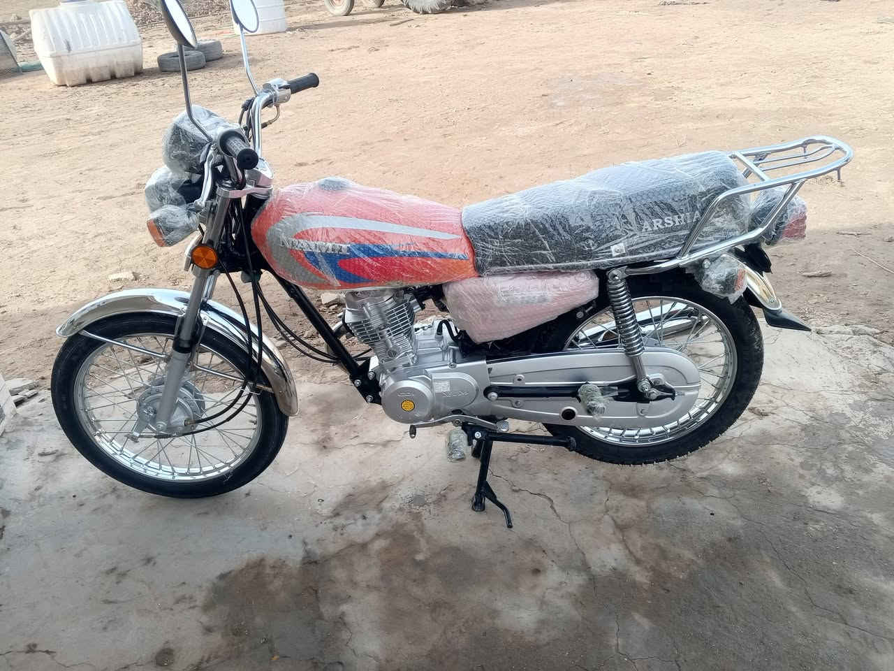 دراجه للبيع موديل 25 برغي ما مفتوح بيها زيرو بعدها اوراق سكنر ***********
