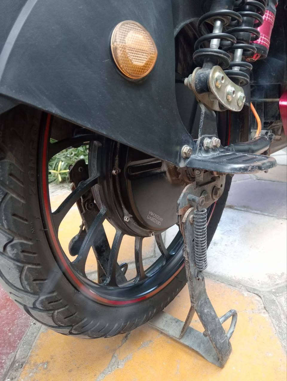 السلام عليكم 
دراجه  نضيفه نقص باتري ضعيف
كلشي شغال 
مكاني ناصريه مركز


**إذا كنت صاحب هذا الإعلان وتريد حذفه لأي سبب، رجاءا أرسل رسالة إلى الدعم الفني**