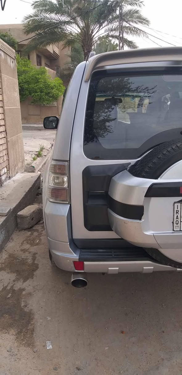 سلام عليكم  باجيرو خليجي  2010طخ بخشم البنيد وشبر بجملخ الايمن  نص موصفات سياره مال بيت  *********** خابر وبيك خير ودلل
