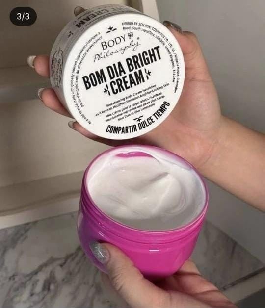 اصليي🤩🤩🤩
كريم التفتيح والإشراقة اليومية لجسم أكثر نعومة ولمعان 🥹❤️❤️

دلّلي بشرتك مع Bom Dia Bright Cream الغني بفيتامين C & E 🩷
​تركيبة متطورة تساعد على:
🌸 تفتيح لون البشرة
💧 ترطيب عميق يدوم طوال اليوم
🩷 توحيد اللون ومنح إشراقة صحية
🤍 نعومة ملمس من أول استخدام
​مثالي للاستخدام اليومي، سريع الامتصاص، ويترك بشرتك ناعمة، مشرقة، ومليئة بالحيوية 
💥 اختاري الإشراقة... اختاري Bom Dia
لأن بشرتك تستحق الأفضل 🩷
السعر 50دينار 
للحجز والاستفسار التواصل خاص 💟


**إذا كنت صاحب هذا الإعلان وتريد حذفه لأي سبب، رجاءا أرسل رسالة إلى الدعم الفني**