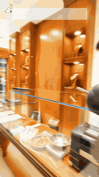 ✨اكد للديكور والتصميم الداخلي ✨

🎥 في هذا الفيديو نبين جانبًا من أعمالنا المنجزة في تصميم وتنفيذ (مجوهرات ليرة) حيث تتجلّى الحرفية العالية، وتتناغم الجودة مع الجمال في مشاهد تفيض بالترف.
✔ خامات مختارة بعناية
✔ تنفيذ احترافي بمعايير عالية
✔ حرفيين بمهارات عملية وأكاديمية
✔ رؤى تصميمية ترتقي بالمكان إلى مستوى استثنائي

إن كنتم تطمحون إلى مساحة تحمل بصمتكم وتترك انطباعًا لا يُنسى…
فنحن في اَكد نرافقكم من الفكرة الأولى حتى اللمسة الأخيرة لنقدّم لكم تجربة تصميم داخلي متفرّدة تستحقها مشاريعكم.
للتواصل واتساب ***********
 📱***********
 📱***********
 
 ✨ أكد جمال يدوم ✨
#اكد_للديكور #تصميم_داخلي #ديكور #الكاظمية #شارع ٦٠
