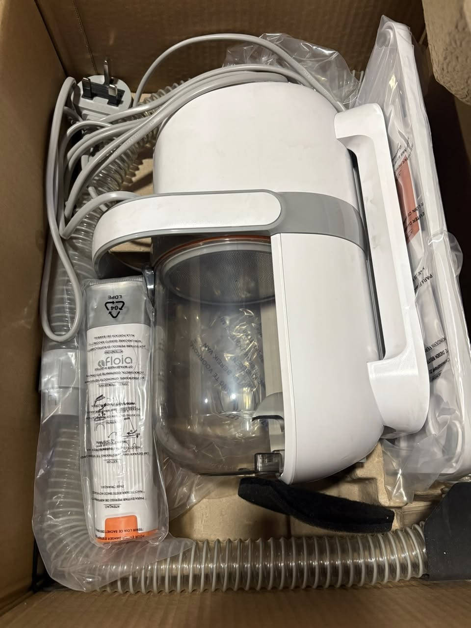 جهاز حلاقة وتنظيف للحيوانات الأليفة مثل:
🐶 الكلاب
🐱 القطط

• ماكينة حلاقة
 • فرشاة تمشيط
 • فرشاة إزالة الشعر المتساقط
 • رأس تنظيف
 • خرطوم متصل بالمكنس

السعر 100الف


**إذا كنت صاحب هذا الإعلان وتريد حذفه لأي سبب، رجاءا أرسل رسالة إلى الدعم الفني**