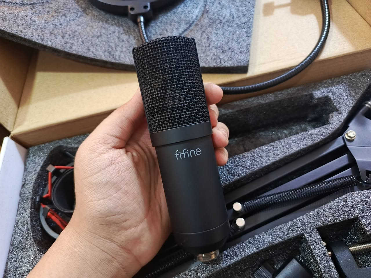 مايكوفون fifin T732 kit
مايكوفون fifin T732 kit للبيع مستخدم استخدام جدا قليل كامل ملحقات يتوافق مع هذه الاجهزة (الحاسبات.بيسي ) 
اني اشتريتة من الريان ب 110 عندي توصيل لجميع محافظات العراق 
السعر 72 وبي مجتل عندي توصيل داخل كربلاء 3 وخارج كربلاء 5
تدفع عربون اذا وصيت تدفع 10 الاف من خلال كي كارد او رصيد اثير ابو 10 
مكاني كربلاء حي المعلمين
الرقم ***********
