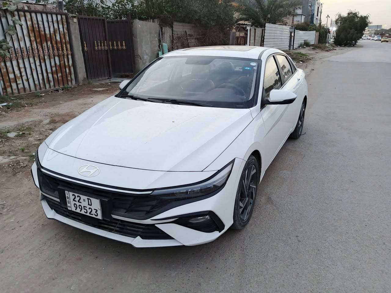 السلام عليكم للبيع النترا موديل 2024 الشكل الخليجي ماشيه 27 الف مكفوله من الصبغ فقط بارد بسيط بل صندوك السياره فوول رقم اربيل بسم خالي شرط التحويل السعر 142 او بيها مجال بسيط رقمي ***********  مكان السياره بغداد كراده
