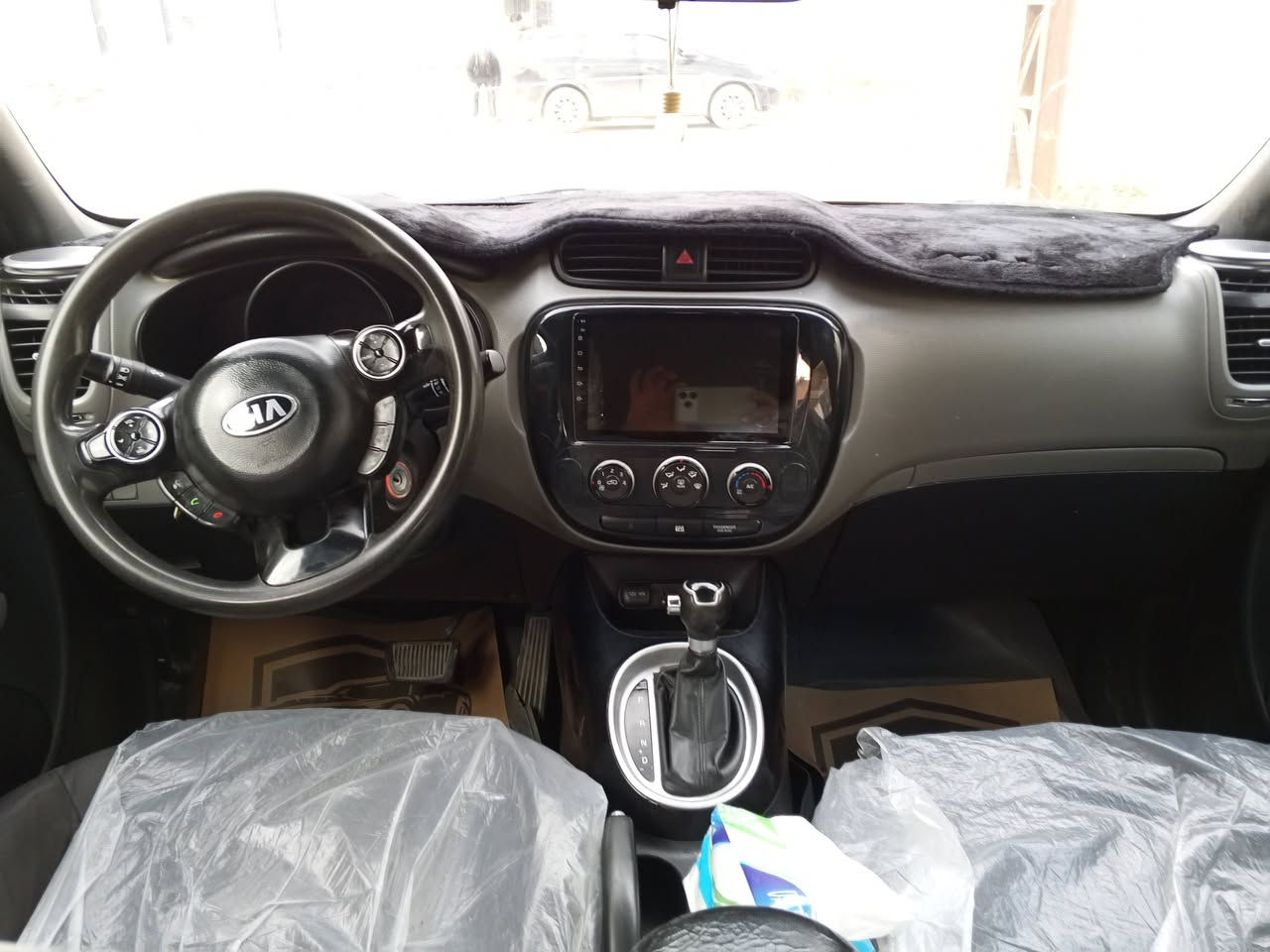 السلام عليكم كيا صول موديل 2015 بيه اتلث قطع صبغ بدون دواخل مكينه كير حداديه تخم تاير تبريد شغال رقم بابل تحويل مباشر ماشيه ميه واربعطعش مال جناي السعر 100 رقم الهاتف *********** اني مكلف بلنشر
