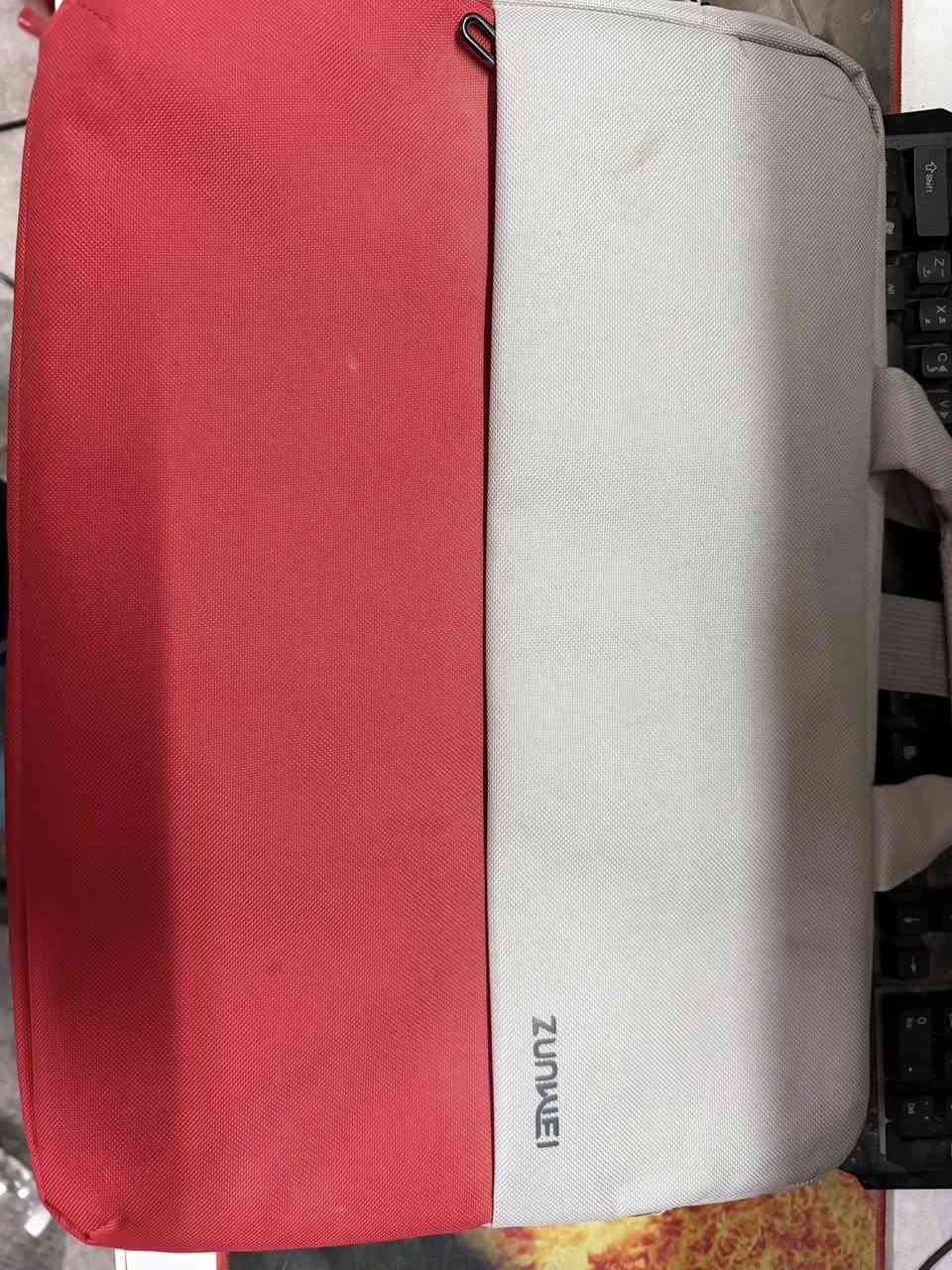 للبيع لاب توب hp zbook 15u 5g
الاب توب  معالج كور i7  الجميل الثامن
يجي بيه اثنين كارت شاشة

Graphics 620
Pro wx 3100

الهارد 500 g
الفئة workstation مخصص للالعاب والمونتاج
السعر 500 الف
مكاني بغداد


**إذا كنت صاحب هذا الإعلان وتريد حذفه لأي سبب، رجاءا أرسل رسالة إلى الدعم الفني**