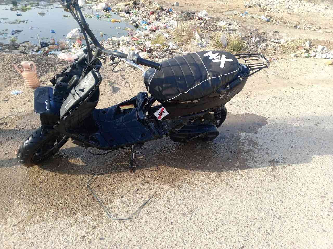 السلام عليكم دراجه للبيع بيجي ياماها 9 زروف بس مكينه كايمه بوشه وبستم السعر 100 وبيه مجال الرقم *********** غير متواجد عل نت
