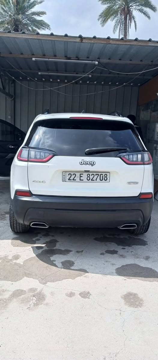 🚘 للبيع – جيب شيروكي موديل 2022  

Latitude – وارد خليجي – فول مواصفات  
السيارة باسم دكتورة – تحويل ثاني يوم  
ماشية فقط 60 ألف كم  
6 سلندر – محرك 3200  
رقم أربيل دولي  
السيارة نظيفة جداً – مامتعوبه – نضافة فول  
استعمال مرتب – جاهزة من كلشي  

📞 للتواصل اتصال مباشر: ***********  
💵 السعر المطلوب: 160 ورقة  

#جيب #شيروكي #Cherokee_2022 #سيارات_العراق
