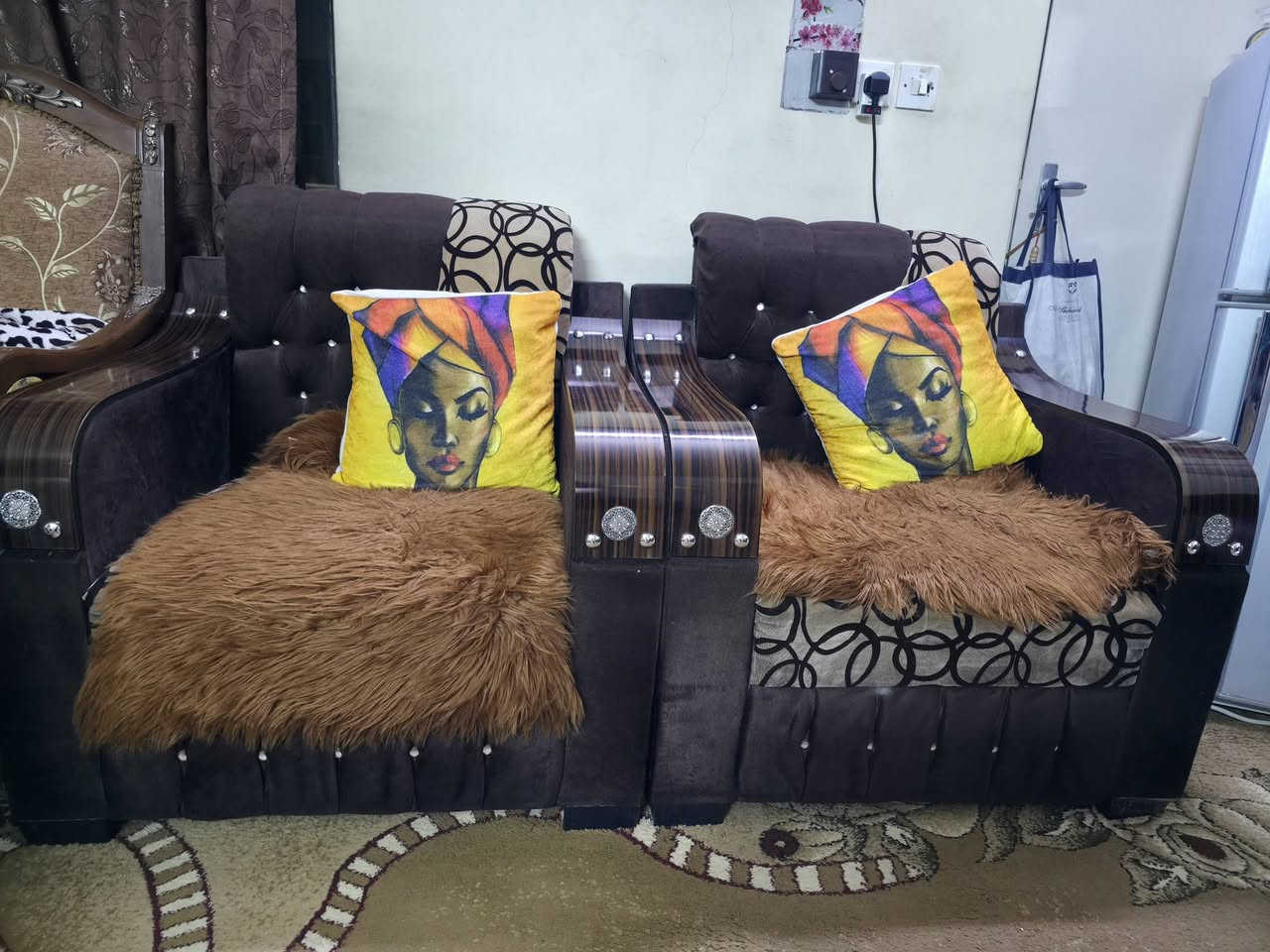 قنفات عراقي سعره 200 الف
مكاني بغداد العامرية 
***********
