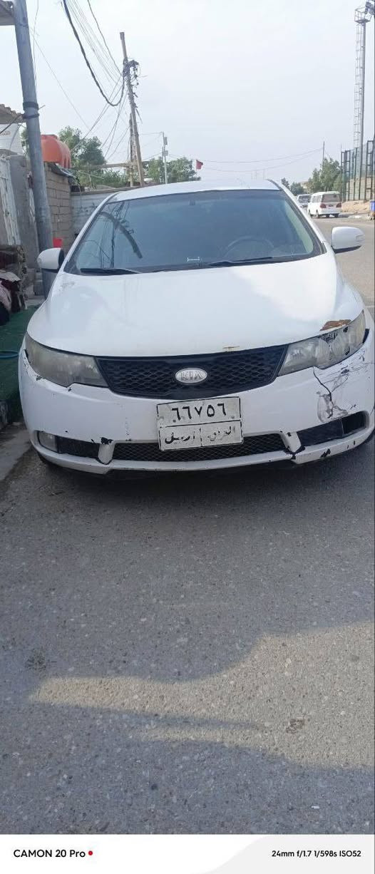 السلام عليكم سيارة سيراتو ٢٠٠٩ أدوات للبيع اومراوس ***********
