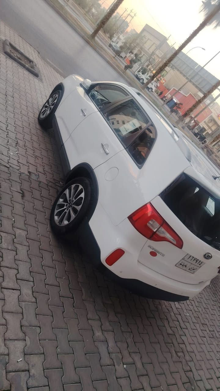 سورنتو خليجي 2013 شكل ل14 
رقم شمالي تحويل ثاني يوم 
كفاله عامه
ماشيه 170
4 سلندر 
7 راكب 
فول مواصفات عدا البانوراما 
محرك كير كفاله
السياره جاهزه من كلشي 

السعر ١٦٥ وبيها مجال 
***********
