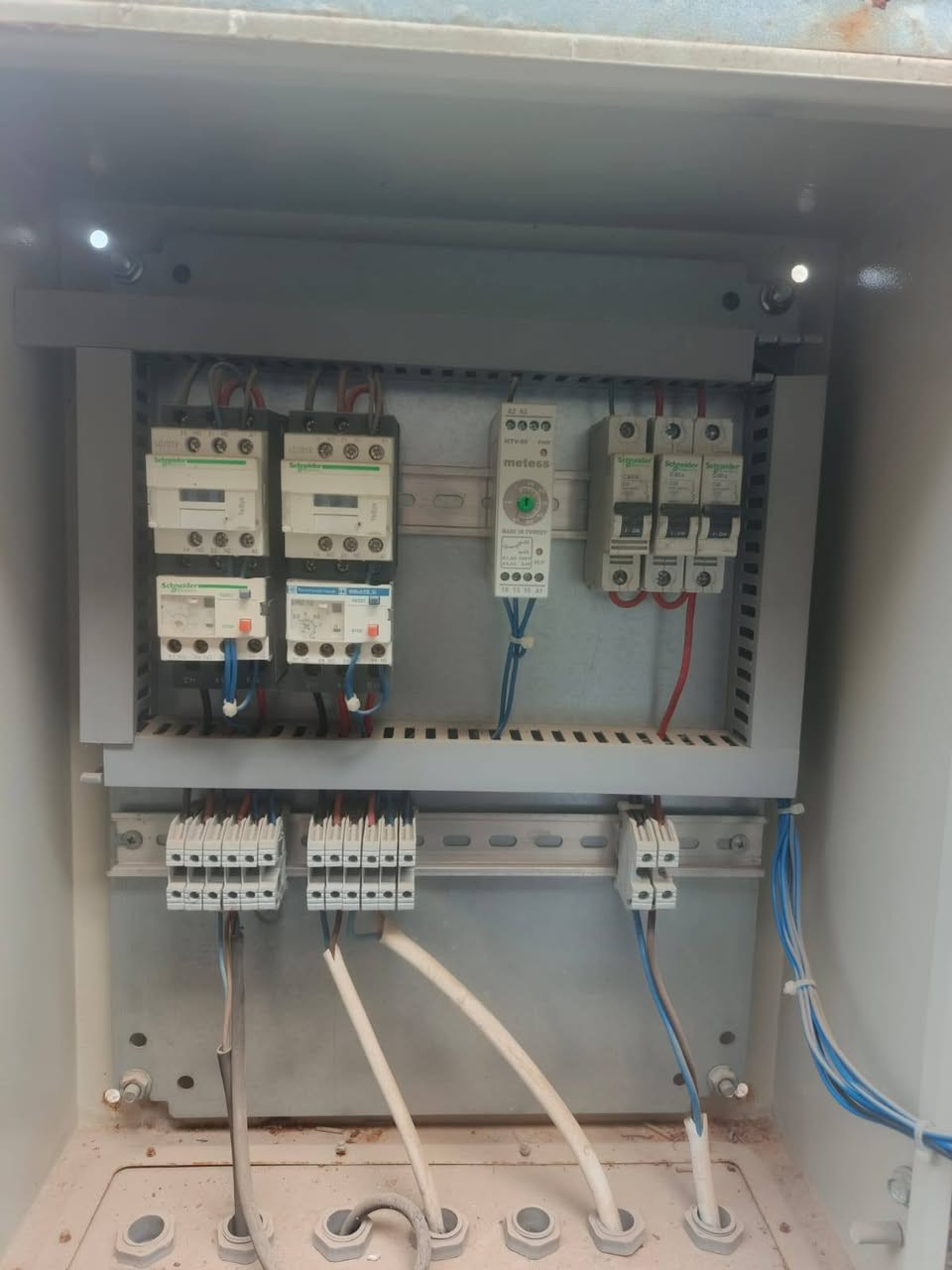 منظوماء مستعملة مع ماطور عدد ٢ مكان بابل سعر ٣٥٠  اَللاستفسار عله الرقم ***********
