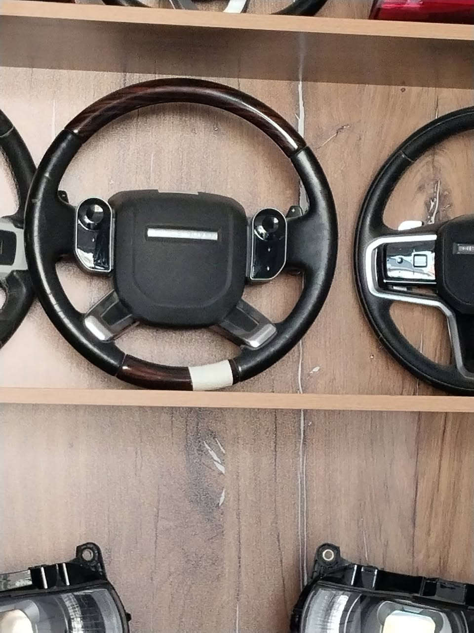 AUTO LAND
ارض السيارات قطع غيار رانج روڨر
معسكر الرشيد ـ مجمع المكارم 
***********
