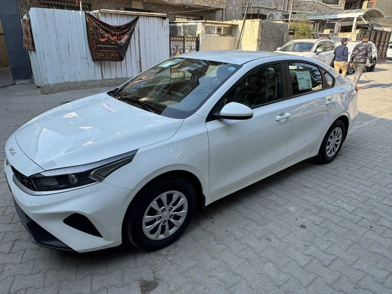 سلام عليكم سيراتو خليجي مكفولة كفاله عامه 2024 زيرو ماشية 4700 مواصفات عادية السعر 188 مكاني بغداد الكاظمية الرقم ***********‬
