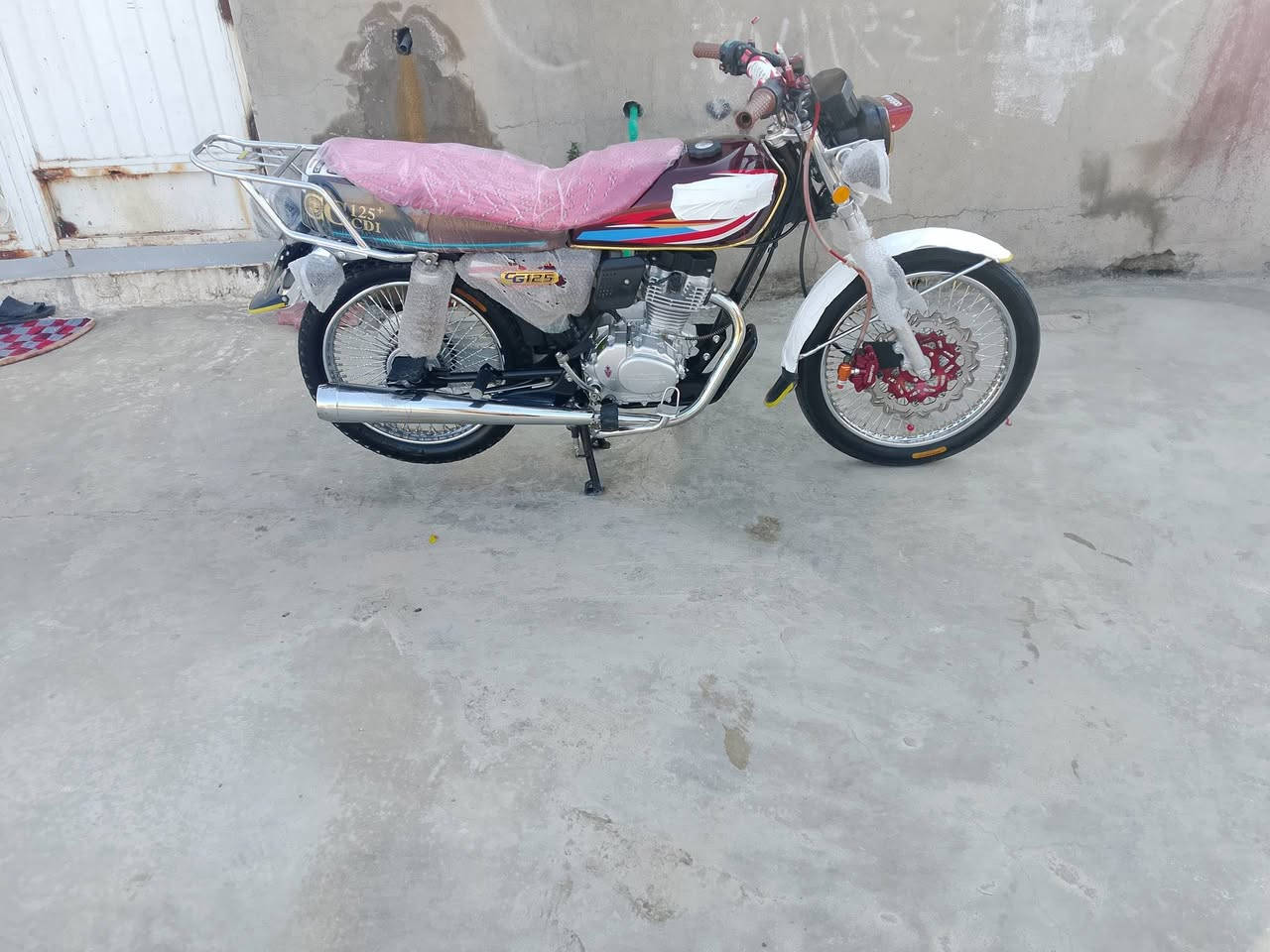 سلام عليكم دراجه لبيع موديل 26 دراجه لوك كل عيب مابي سعر 700 بي مجال شراي يجي خاص


**إذا كنت صاحب هذا الإعلان وتريد حذفه لأي سبب، رجاءا أرسل رسالة إلى الدعم الفني**