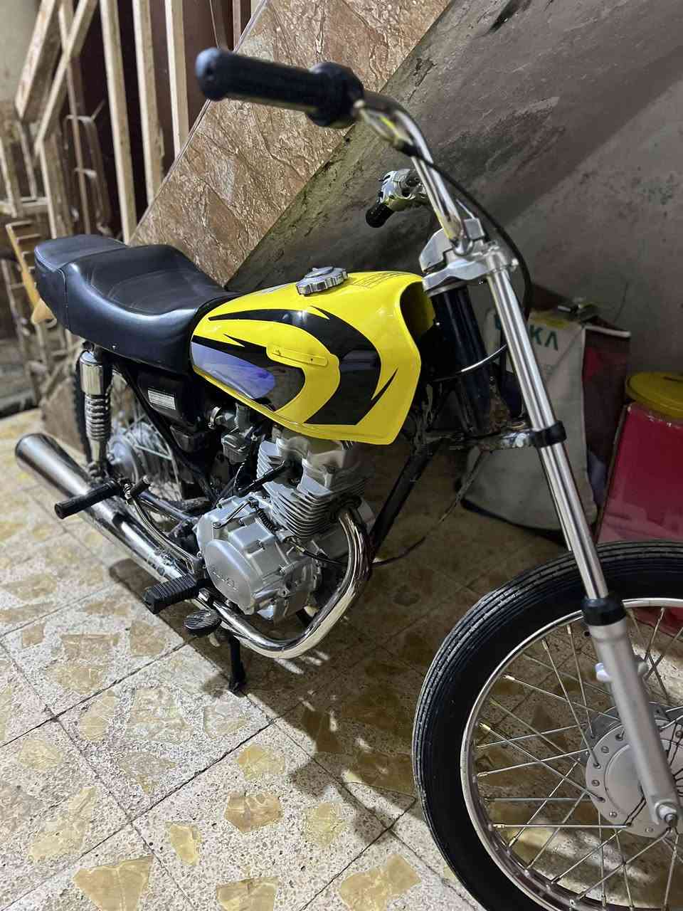 سلام عليكم دراجه للبيع مكاني ناصريه مركز الدراجه هاون مو شراي لا تشلع كلبي وهاذا رقمي ***********السعر خاص. للعلم كلك الدراجه
