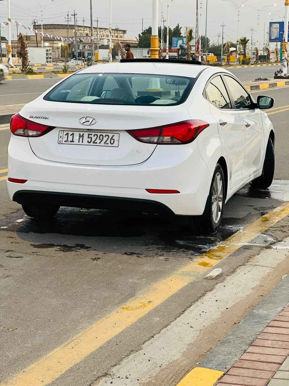 سلام عليكم النترئ مديل 15رقم بغداد دولي بسمي مكينه 2000مامفتوحه كير شرط سياره مكفوله وجديده كلش تبريد قطعتين لد امامي شاشه جبيره فتحه سقف سياره فول عده البصمه 5ويل كب كتلوكات الشركه موجوده بيه مكان السياره بلسماوه للتصال ع ***********
