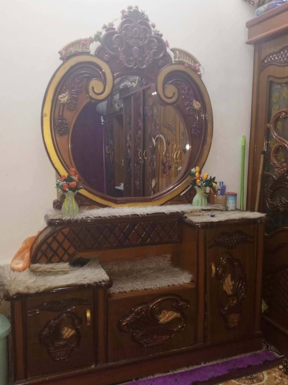 سلام عليكم غرفه نوم للبيع نضيف جدا سعره 850مكاني سوك الشيوخ الإتصال ***********
